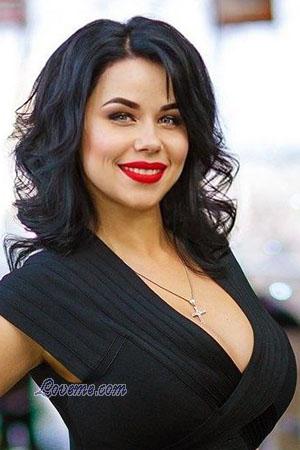 136679 - Liana Alter: 37 - Ukraine