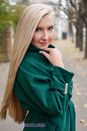 160980 - Alena Alter: 23 - Ukraine
