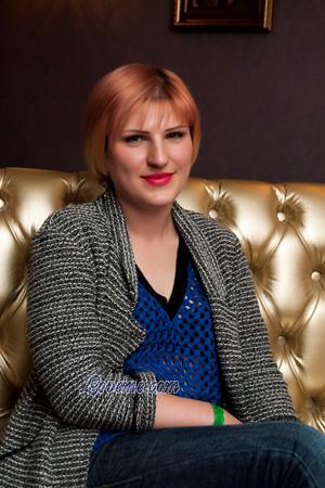 168469 - Victoria Alter: 38 - Ukraine