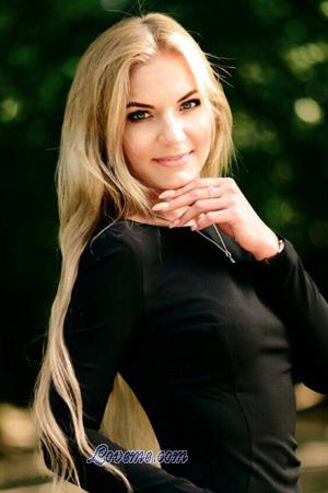 173652 - Anna Alter: 36 - Ukraine