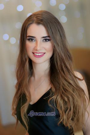 184938 - Julia Alter: 26 - Ukraine