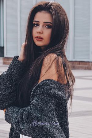 190125 - Alina Alter: 21 - Ukraine