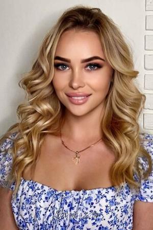 191708 - Kseniya Alter: 26 - Ukraine