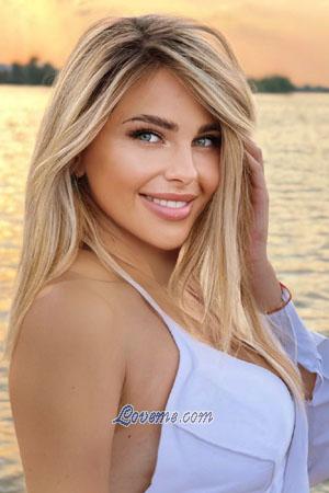 193103 - Victoria Alter: 34 - Ukraine