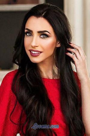 194954 - Victoria Alter: 34 - Ukraine