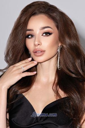 197697 - Alyona Alter: 32 - Ukraine