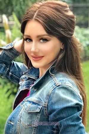 198101 - Ekaterina Alter: 33 - Ukraine