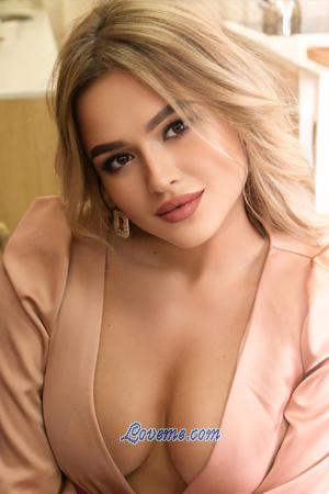 198601 - Julia Alter: 27 - Ukraine