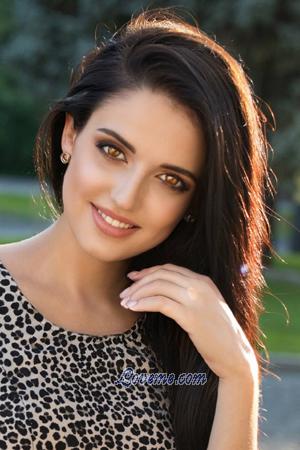 202735 - Ekaterina Alter: 31 - Ukraine