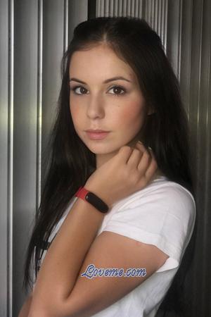 203496 - Diana Alter: 20 - Ukraine