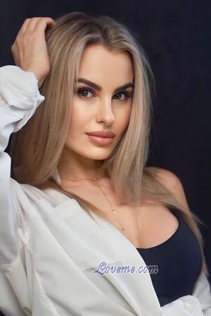 217621 - Viktoriia Alter: 30 - Ukraine