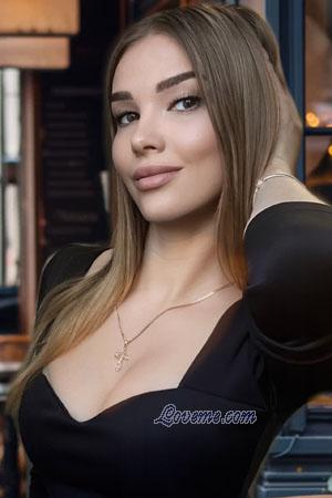 223649 - Julia Alter: 26 - Ukraine