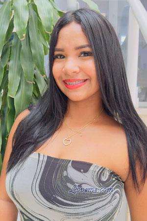 223840 - Nayelis Alter: 23 - Kolumbien