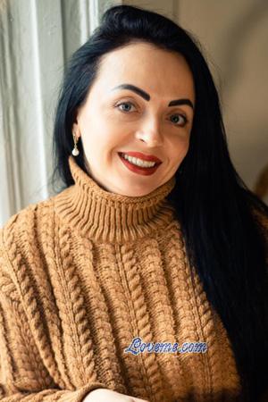 223977 - Olena Alter: 37 - Ukraine
