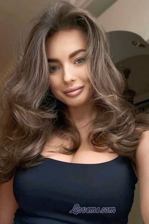 224041 - Oleksandra Alter: 26 - Ukraine