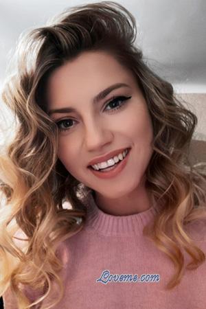 224047 - Anna Alter: 27 - Ukraine