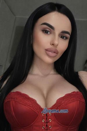 226067 - Yana Alter: 32 - Ukraine