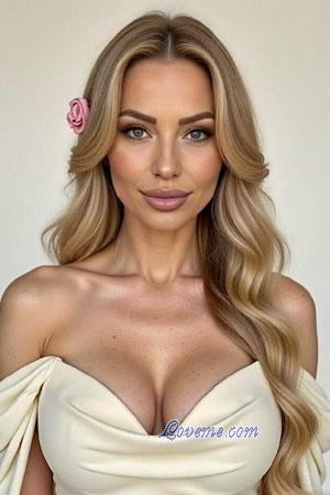 226585 - Iryna Alter: 39 - Ukraine