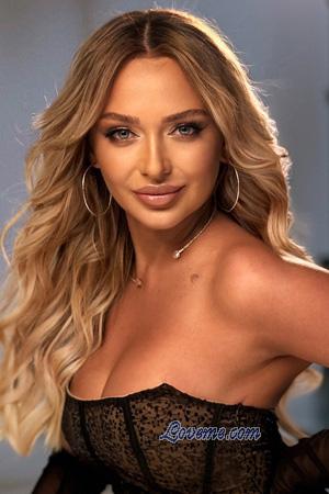 228349 - Elizabeth Alter: 36 - Ukraine