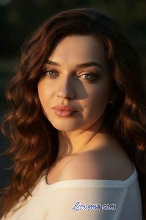 229150 - Yana Alter: 32 - Ukraine