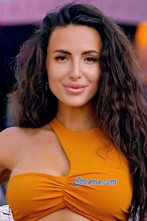 229297 - Yana Alter: 37 - Ukraine