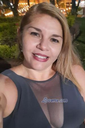 229341 - Adriana Alter: 47 - Costa Rica