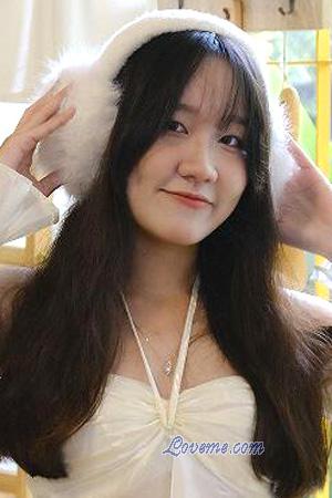 229361 - Ngoc Tran Alter: 21 - Vietnam