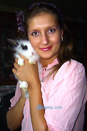 82054 - Anna Alter: 25 - Ukraine
